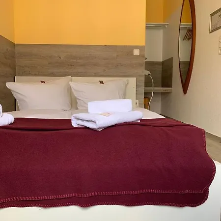 Hotel-pension Brandenburg 호텔 2*