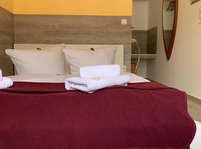 Hotel-pension Brandenburg فندق 2*