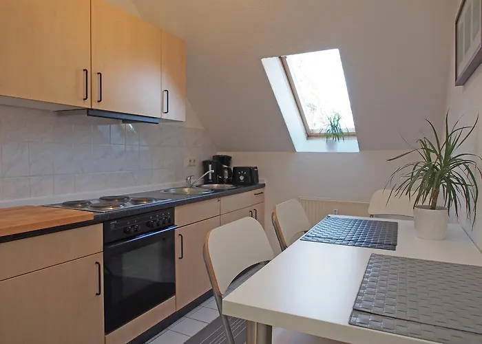 מלון Hotel-pension Brandenburg 2*